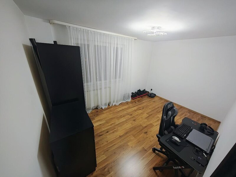 Obor, Colentina, 4 min. metrou, et 2